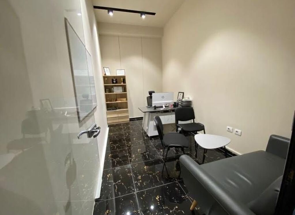 Business premises for rent at Tek Amerikan 3 ID 5670