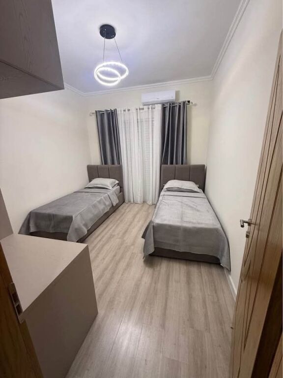 VILE ME QERA 3+1+2 - SAUK I VJETER, TIRANE