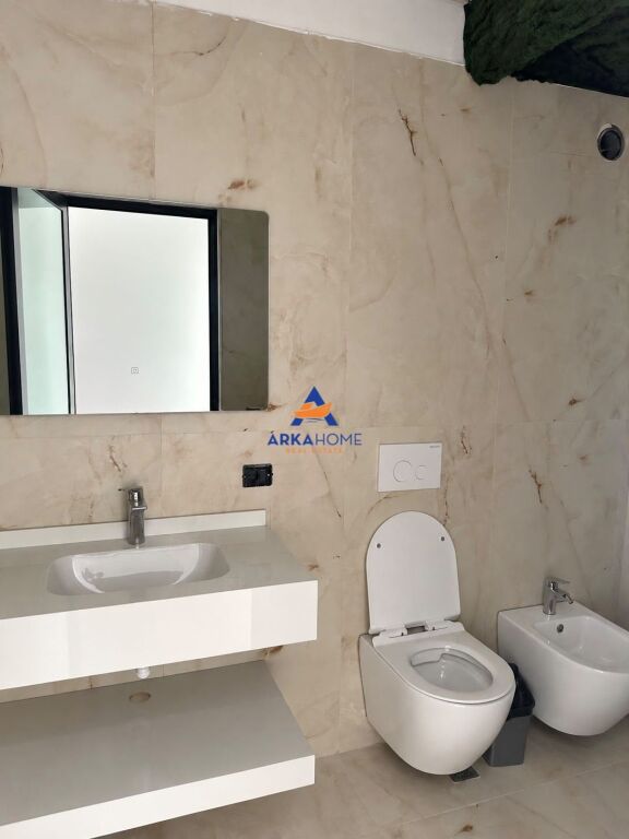 SHITET APARTAMENT 1+1+BALLKON "NE QENDER" 18.000.000 LEKE (I DISKUTUESHEM)