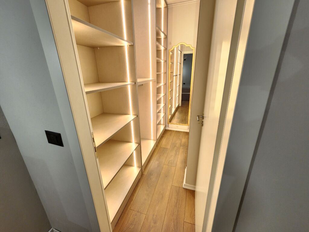 Shitet,Apartament 1+1, Liqeni i Thate