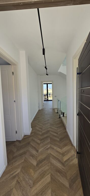 🏡 VILLA SU 3 PIANI IN VENDITA CON TERRAZZA | MJULL-BATHORE, TEG