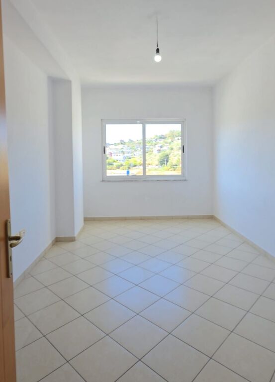 Shitet apartament 2+1 ne Astir , Rruga Luigj Benusi , Yzberisht , Kashar ! 165 mln leke !