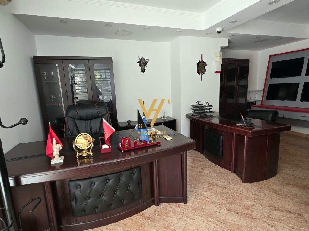 SHOP FOR RENT 80 M2 AT WILLSON SQUARE 800 EURO