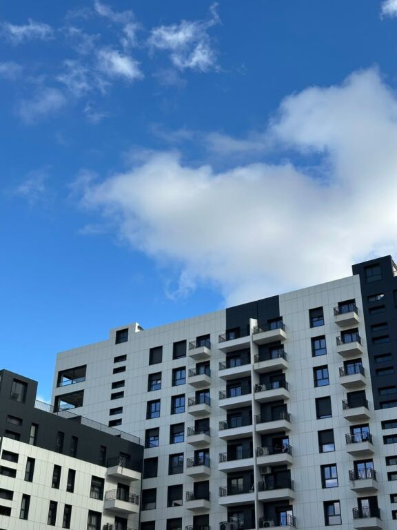 Business premises for rent at Bulevardi I Ri, Ndregjoni Complex!!