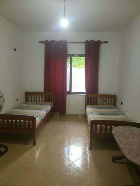 Rent | Shtëpi private 1 + 1 | Rruga Ramë Sadria | 400 €/month