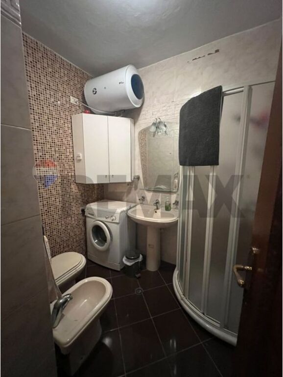 Apartament 1+1 me qera,tek Shushica