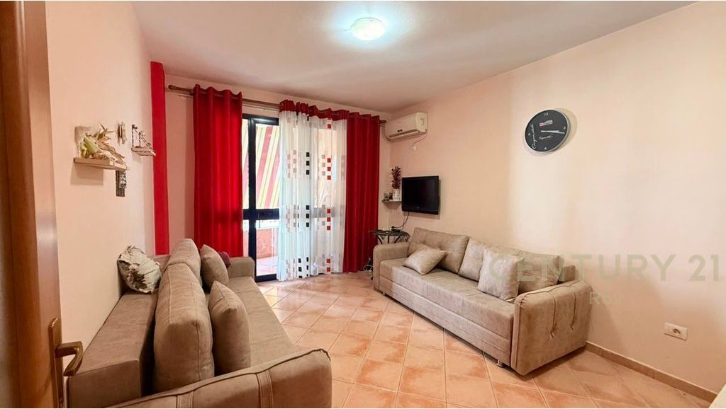 STUDIO APARTMENT FOR SALE NEAR MIAMI BEACH IN GOLEM!