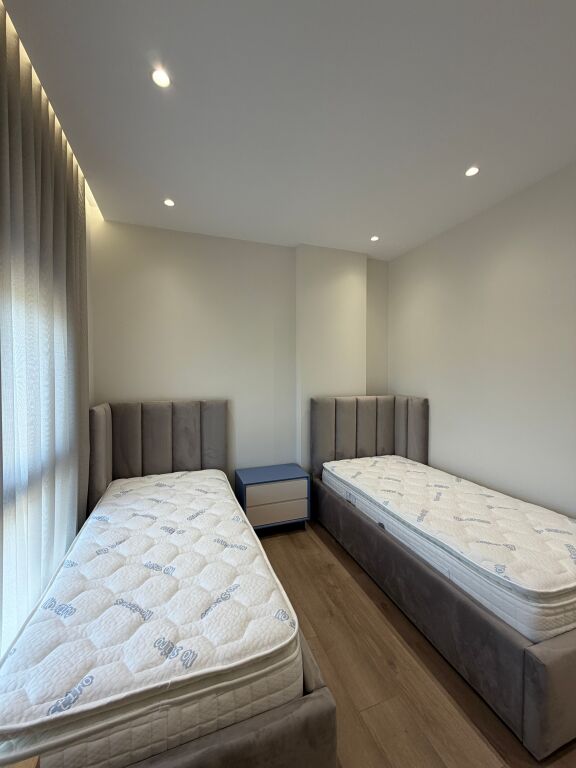 Jepet me qira apartament 2+1+2 – Liqeni i Thatë