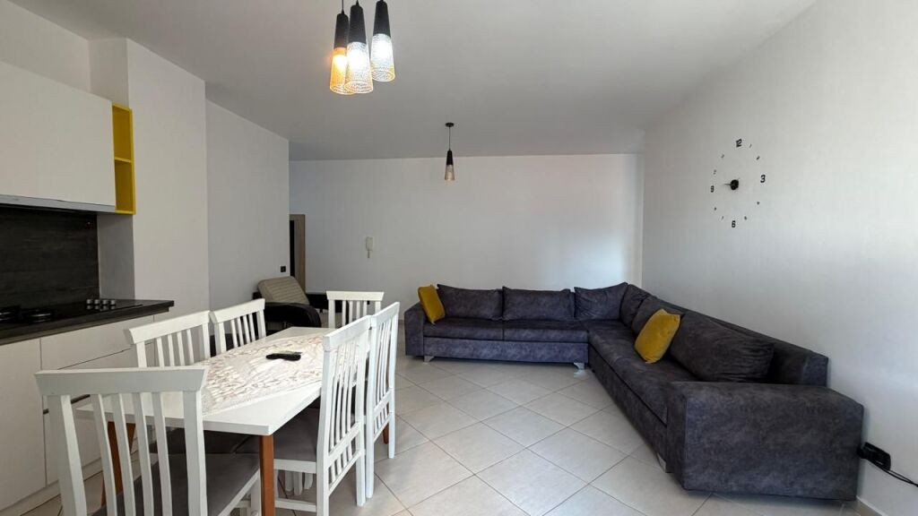 Vendesi appartamento vicino al Ristorante Freskut!