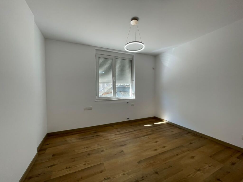 Apartment 2+1+Verandas for rent at Kodra e Diellit.