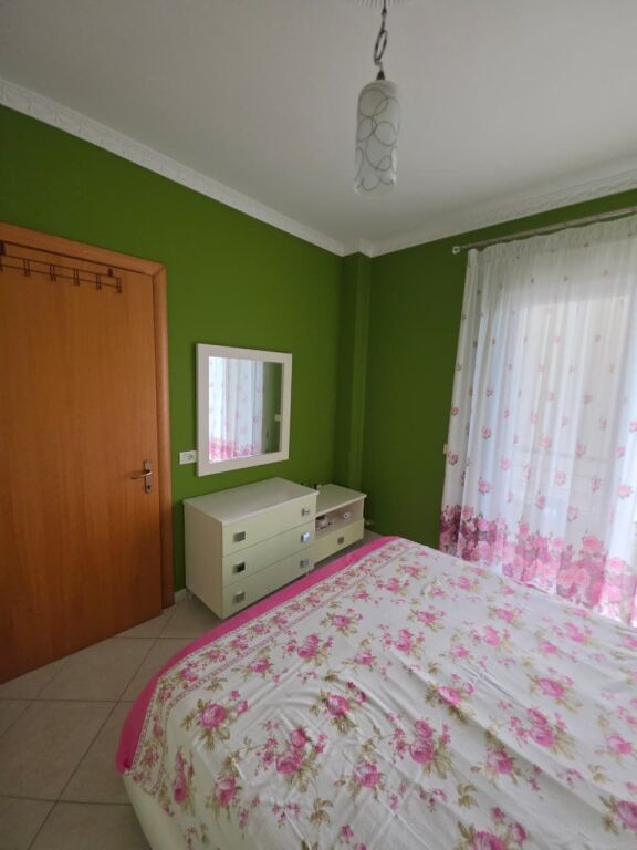 Apartament 1+1 me qera te Unaza e Re