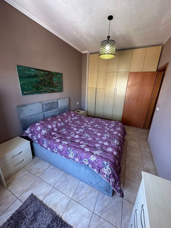 Astir jepet me qera apartament 2+1+ballkon,i mobiluar 50,000leke