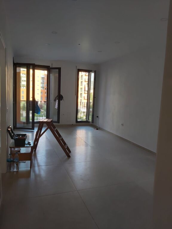 Jepet me qera ambient për biznes tek Kongresi i Manastirit, vetëm 500 €