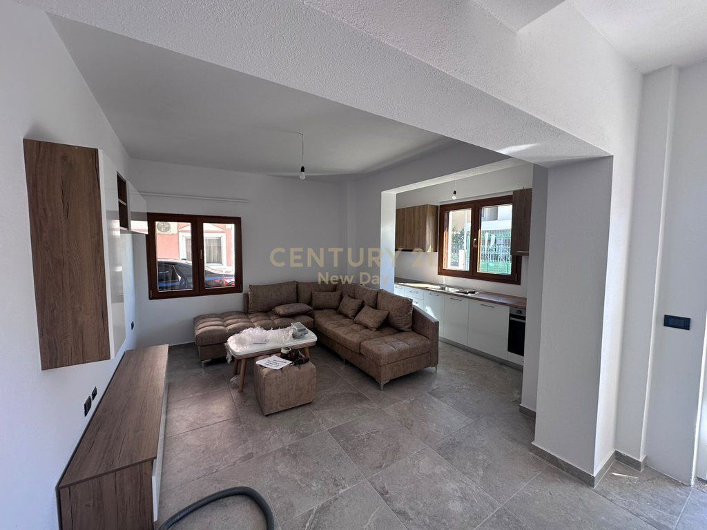 For rent ground floor of a villa in the Ish Keneta area.
