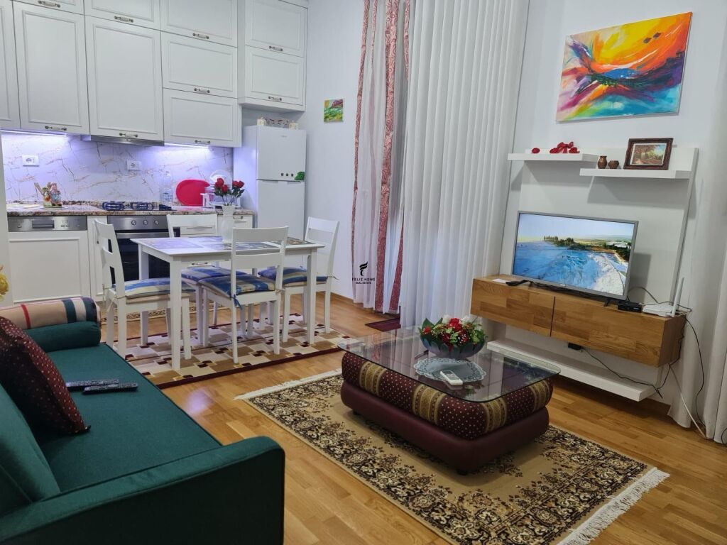 APARTAMENT ME QERA 2+1 RRUGA E DIBRES 65.000 LEKE FH-95017