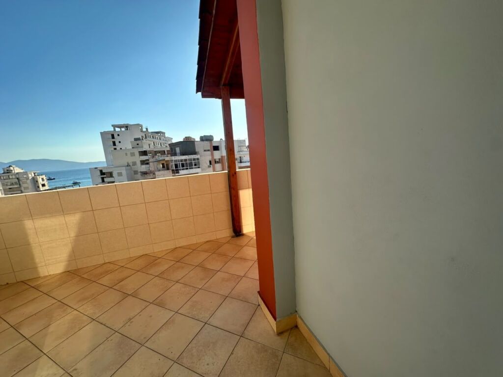 Shitet Apartament 2+1+2 Tualete me verande me pamje Deti - Lungomare Vlore