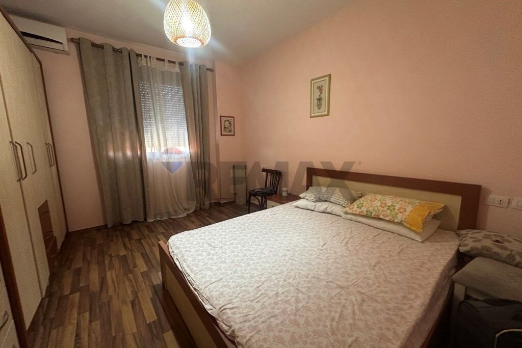 Shitet apartament 2+1+2 në Fresk
