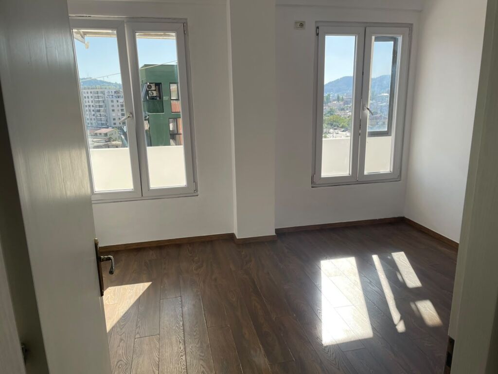 Qera | Apartament 2 + 1 | Yzberisht | 400 €/muaj