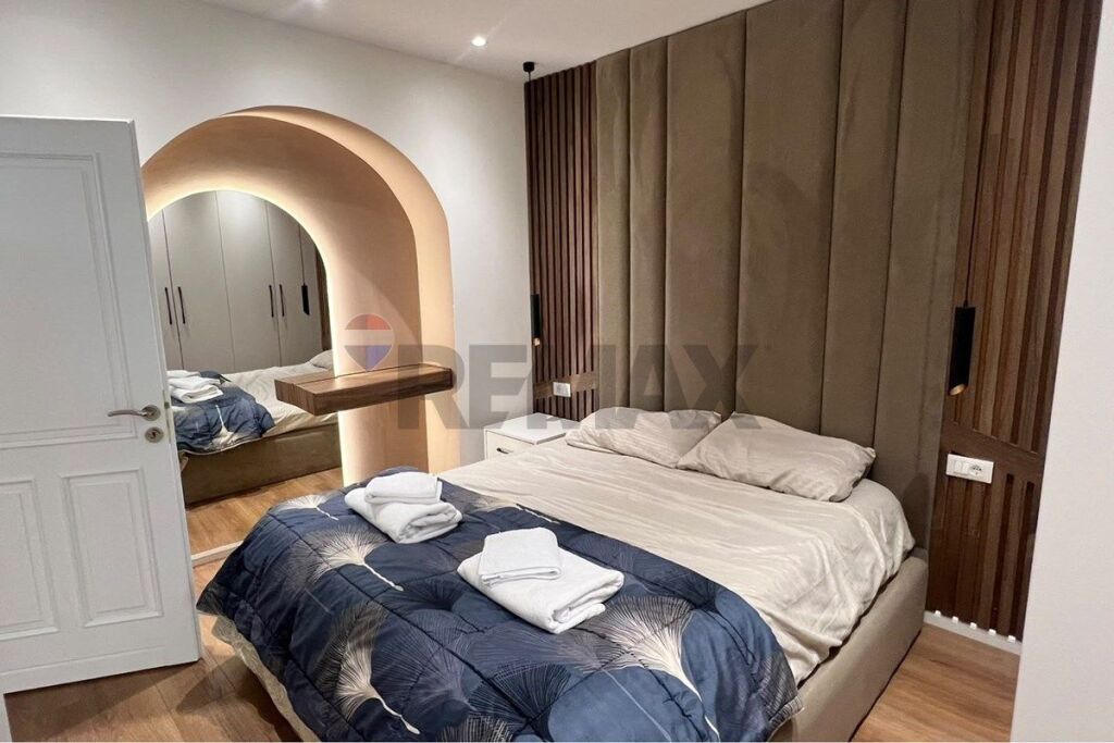 Apartment 2+1 for rent near Petronini Luarasi