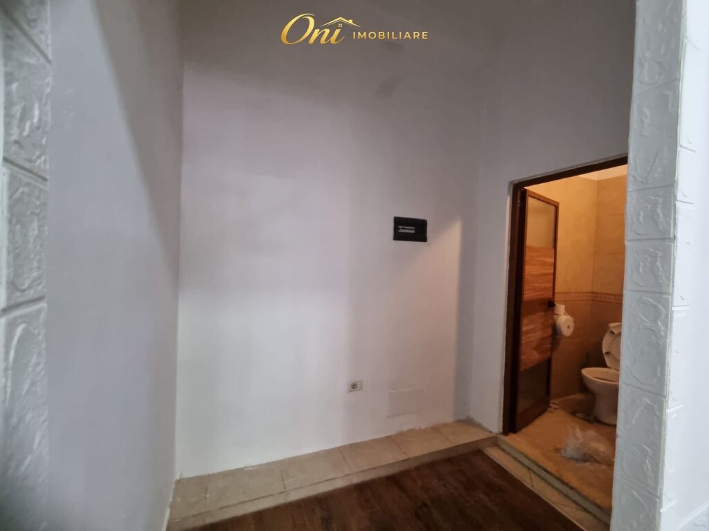 VIA MYSLYM SHYRI NEGOZIO 50M2 IN AFFITTO