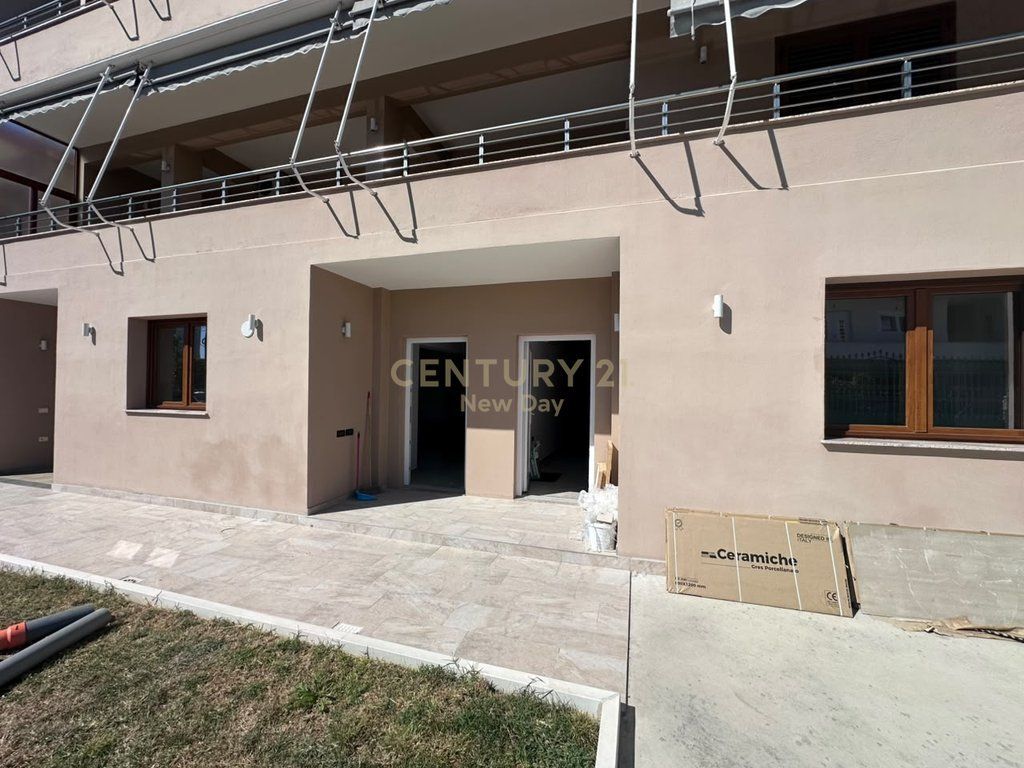 For rent ground floor of a villa in the Ish Keneta area.