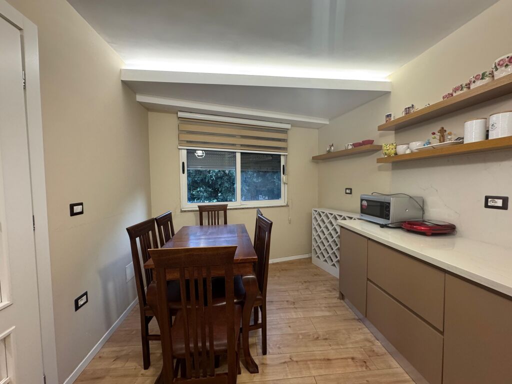 Jepet apartament me qera 1+1