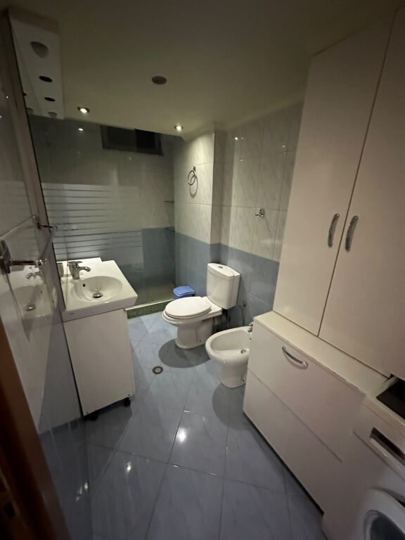 Astir jepet me qera apartament 2+1+ballkon,i mobiluar 50,000leke