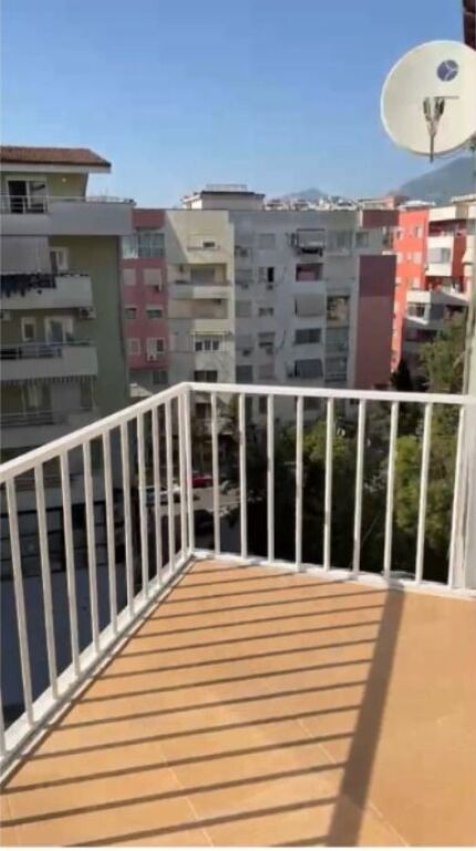 Fresku Qera | Apartament 2 + 1 | Rruga Sotir Caci | 350 €/muaj