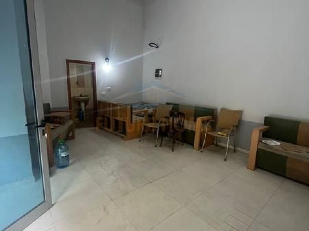 In vendita, Locale Commerciale, Nuovo Anello, Tirana PRO68874