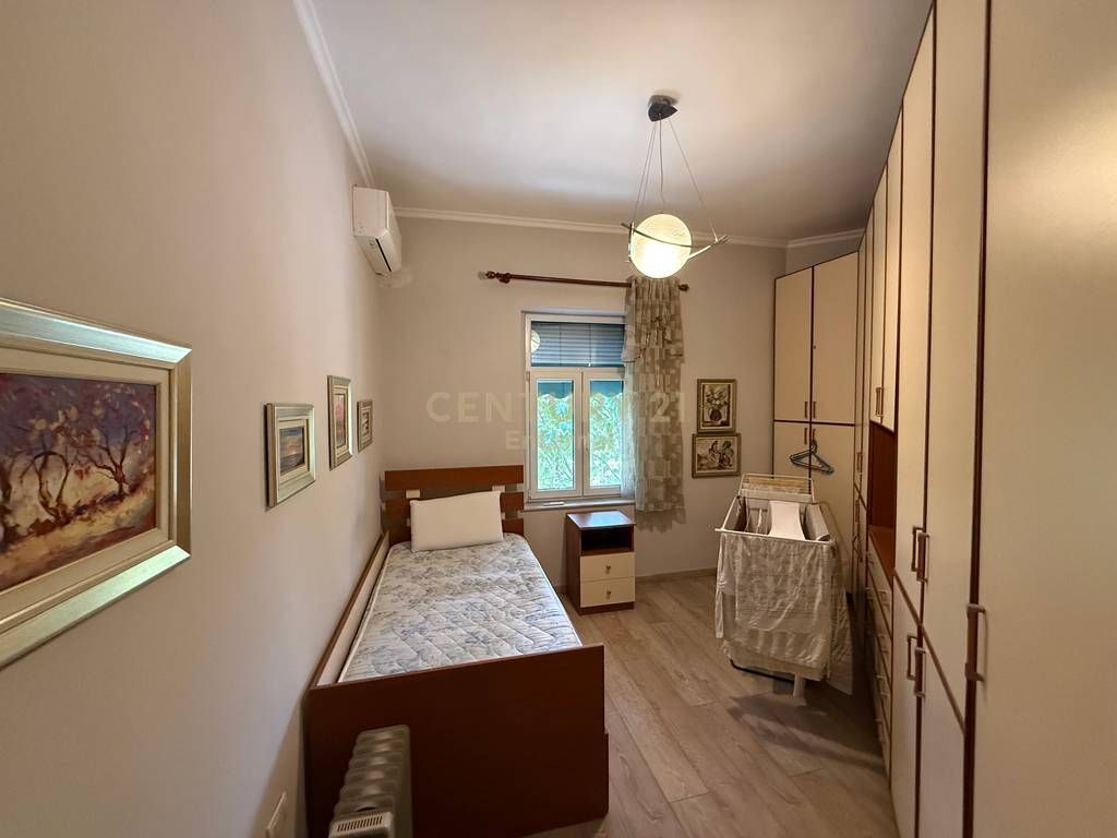 Apartament 2+1 me qira te Ish Blloku, Pallatet Agimi - 800€ | 91 m²