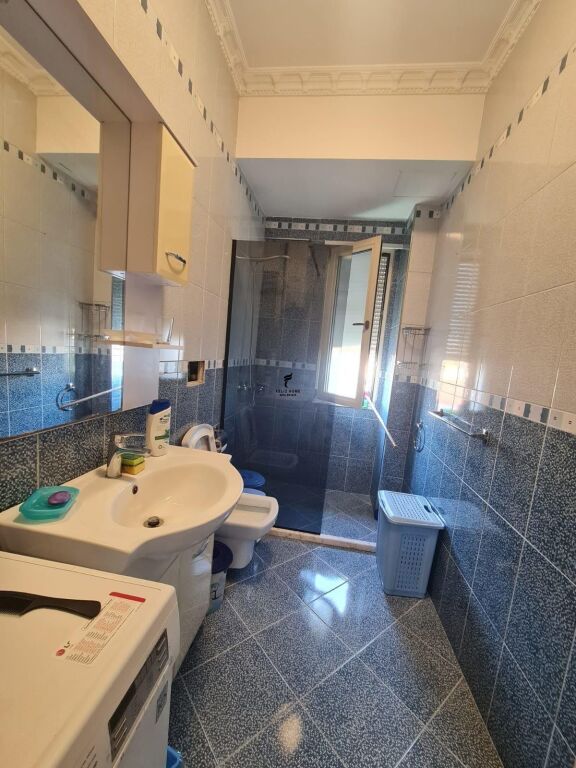 APARTAMENT ME QERA 2+1 RRUGA E DIBRES 65.000 LEKE FH-95017