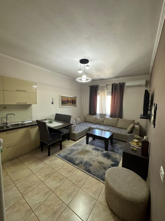 Astir jepet me qera apartament 2+1+ballkon,i mobiluar 50,000leke