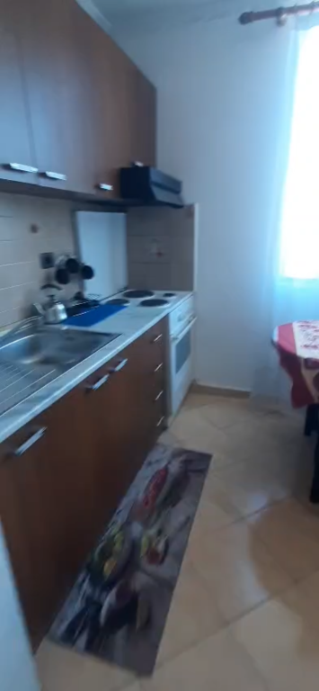 Appartamento 2+1 adatto per affitto Ospedale sotto il marciapiede !