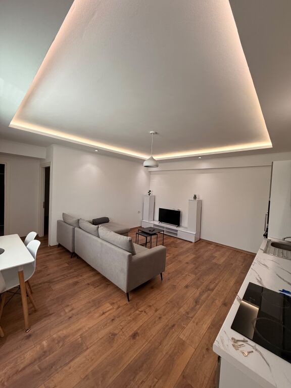 🏠 1+1 ME QIRA – TE SYRI TV, ASTIR | 39000 LEKË