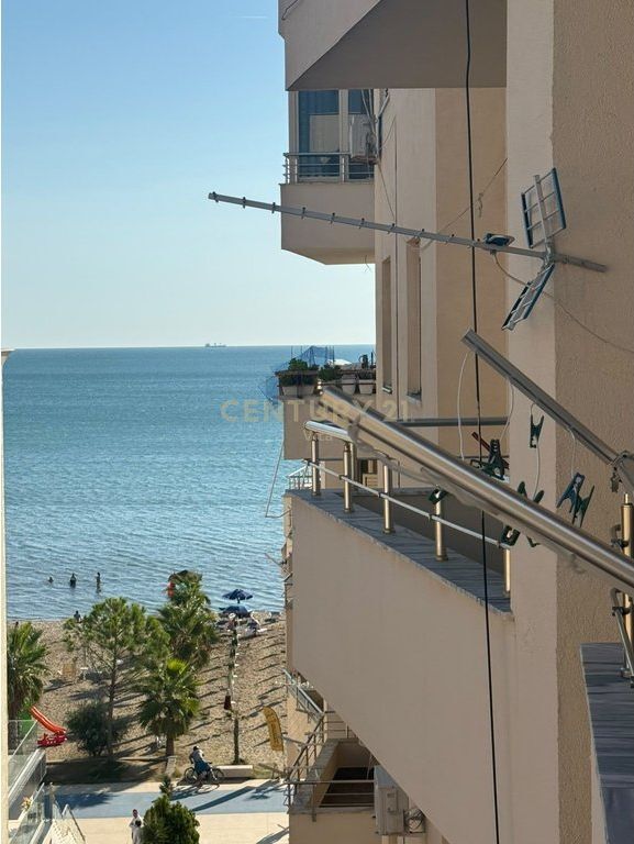 Apartament me Qira 2+1 pranë Detit në Plazh !!