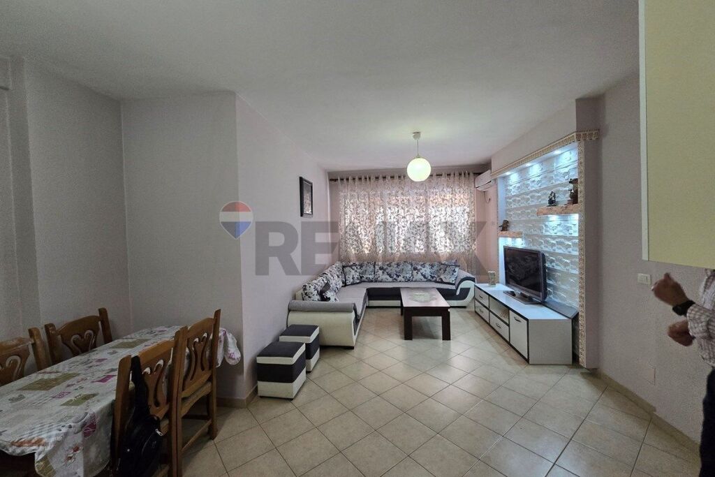Apartament 1+1me qera Astir