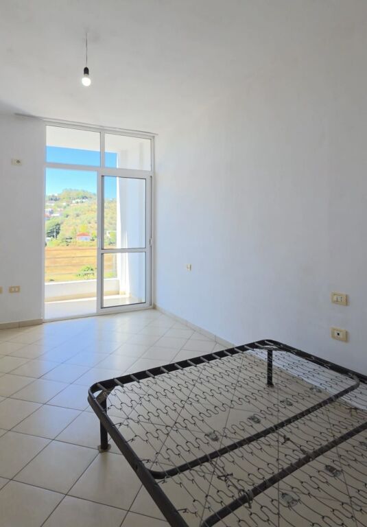 Shitet apartament 2+1 ne Astir , Rruga Luigj Benusi , Yzberisht , Kashar ! 165 mln leke !