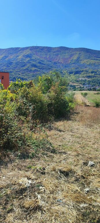 Shitet toke tek Equos Resort , Teg , Lunder , Farke , Mjull - Bathore , Berzhite ! 260 mln leke !
