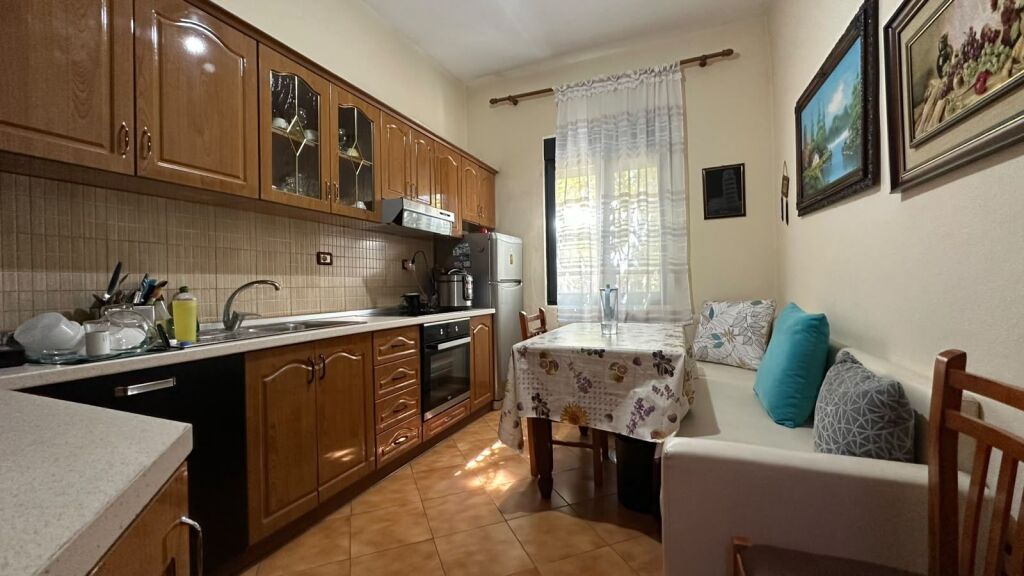 Appartamento 3+1 in affitto a Shallvaret