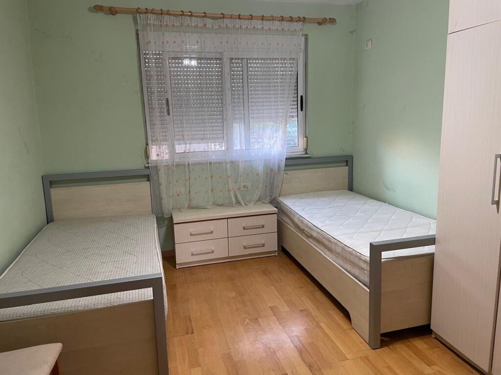 Apartament 2+1 per qera Rruga e elbasanit !