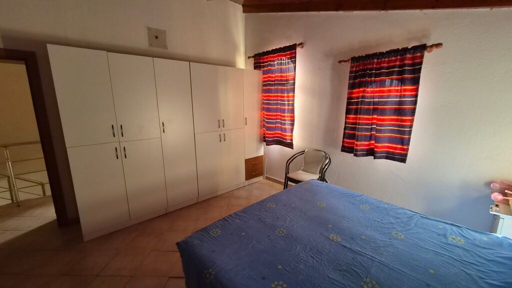 VILLA SU 3 PIANI IN VENDITA – VIA SIRI KODRA