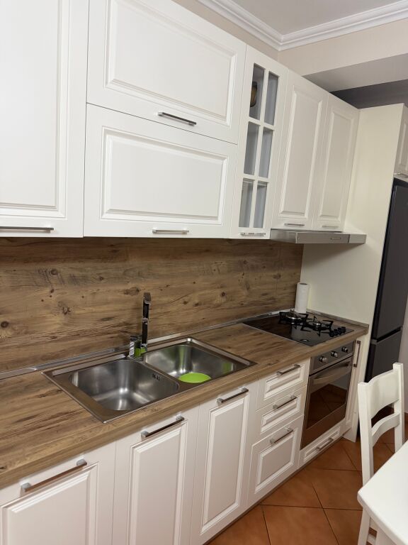 APARTAMENT 2+1 ME QIRA TE JORDAN MISJA