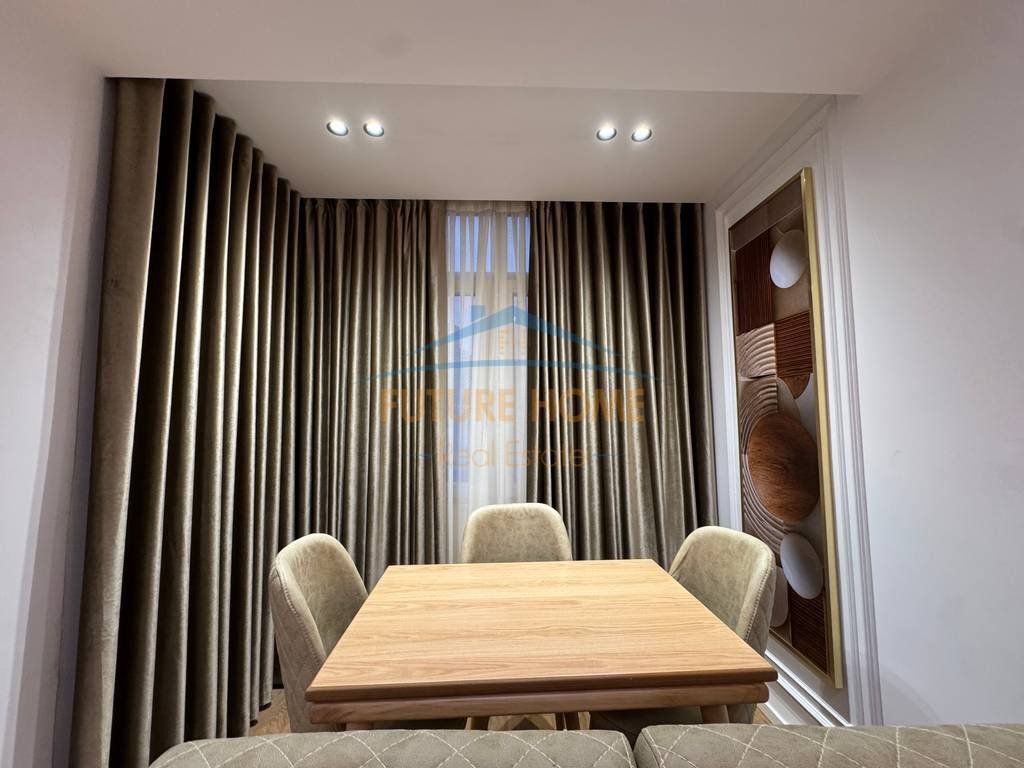Shitet, Apartament 1+1, 21 Dhjetori, Tiranë