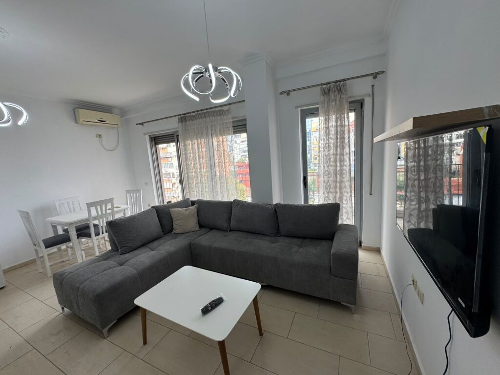 Jepet me qira apartament 1+1 – Rruga e Kavajës