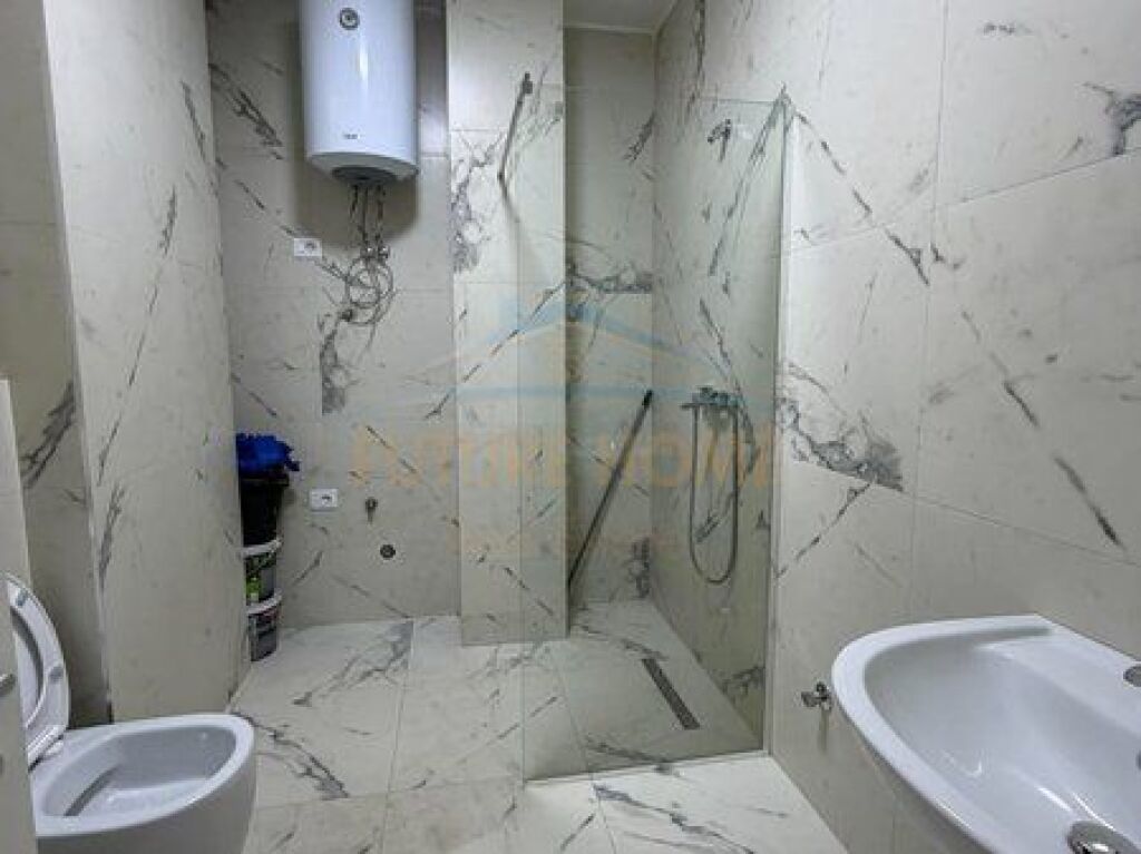 Shitet, Apartament 2+1+2, Oasis Residence, Unaza e Re