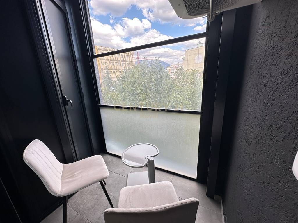 Apartment 2+1+2+ laundry + Parking space for rent at Park Gate