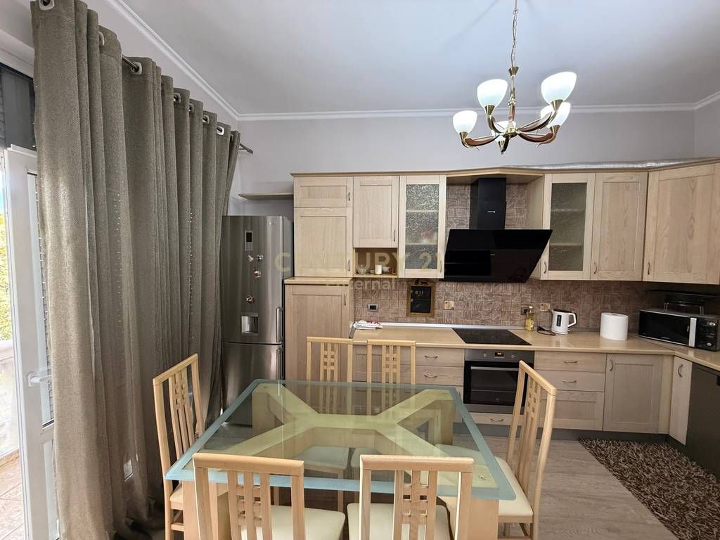 Apartament 2+1 me qira te Ish Blloku, Pallatet Agimi - 800€ | 91 m²