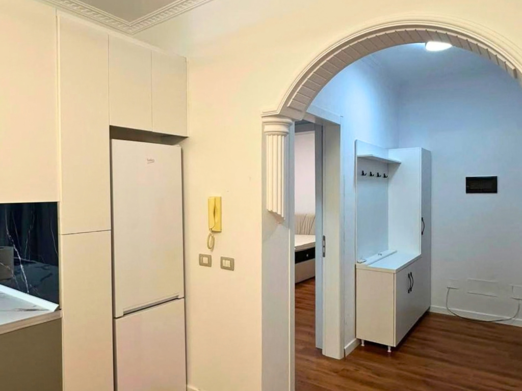 APPARTAMENTO 1+1 IN AFFITTO – LUNGOMARE, VLORË