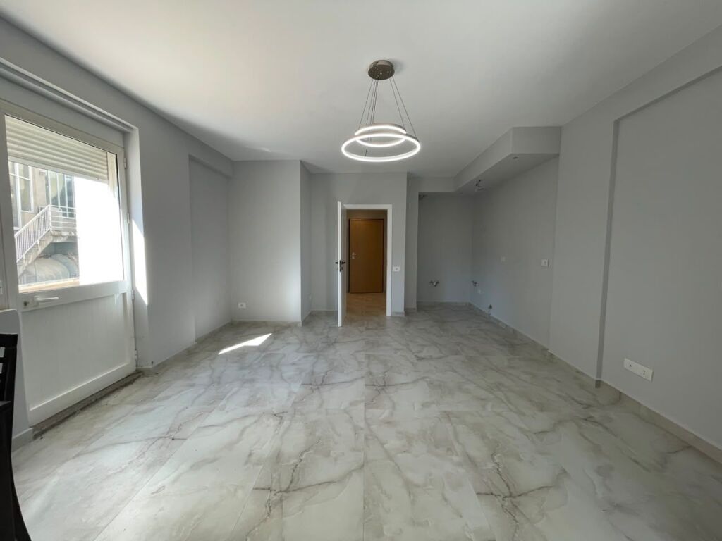 Apartment 2+1+Verandas for rent at Kodra e Diellit.
