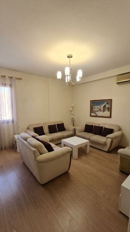Jepet me Qira Apartament 2+1 – Përballë Tajvanit